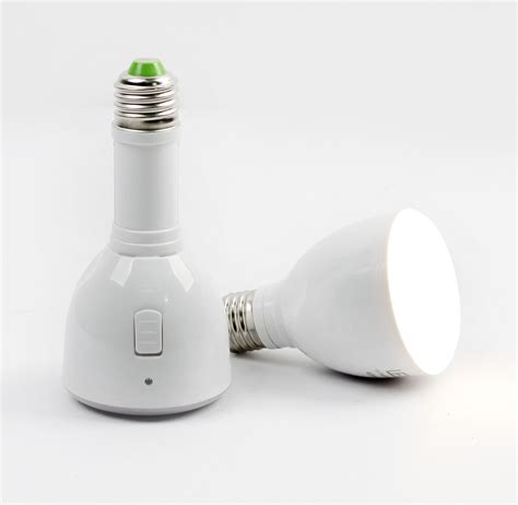 Portable cordless magic light bulb